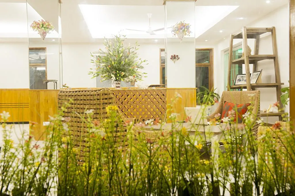 Tropicana Hotel Να Τρανγκ 3*,