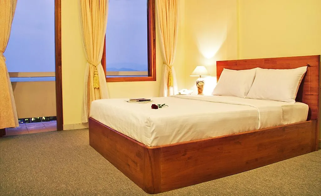 Tropicana Hotel Να Τρανγκ